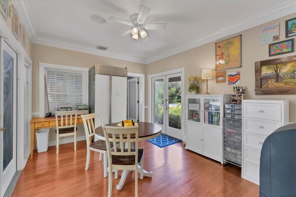 Activo con contrato: $1,795,000 (5 camas, 3 baños, 4554 Pies cuadrados)