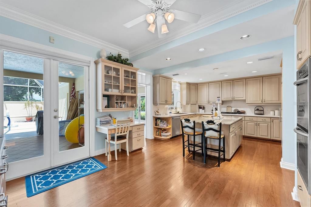 Activo con contrato: $1,795,000 (5 camas, 3 baños, 4554 Pies cuadrados)