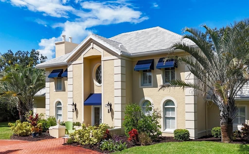 Activo con contrato: $1,795,000 (5 camas, 3 baños, 4554 Pies cuadrados)