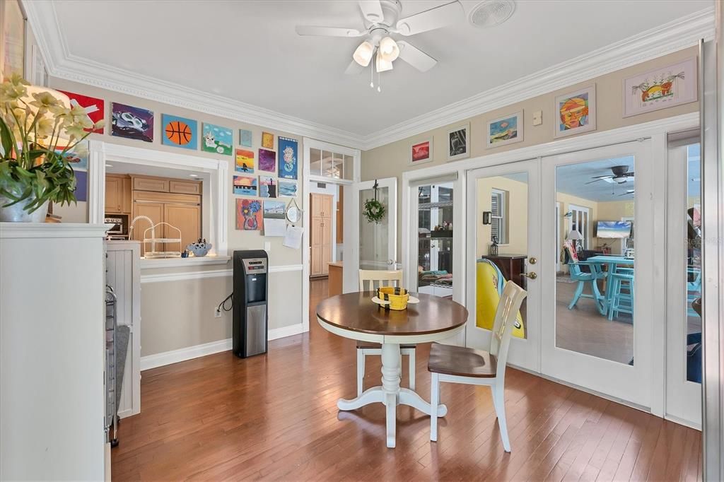 Activo con contrato: $1,795,000 (5 camas, 3 baños, 4554 Pies cuadrados)