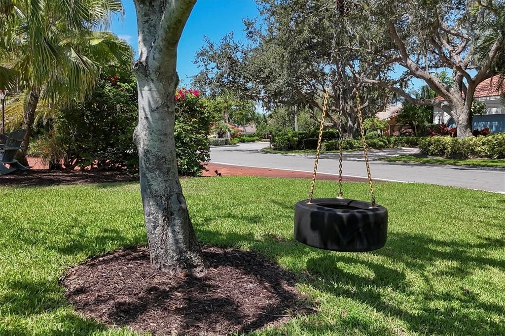 Activo con contrato: $1,795,000 (5 camas, 3 baños, 4554 Pies cuadrados)