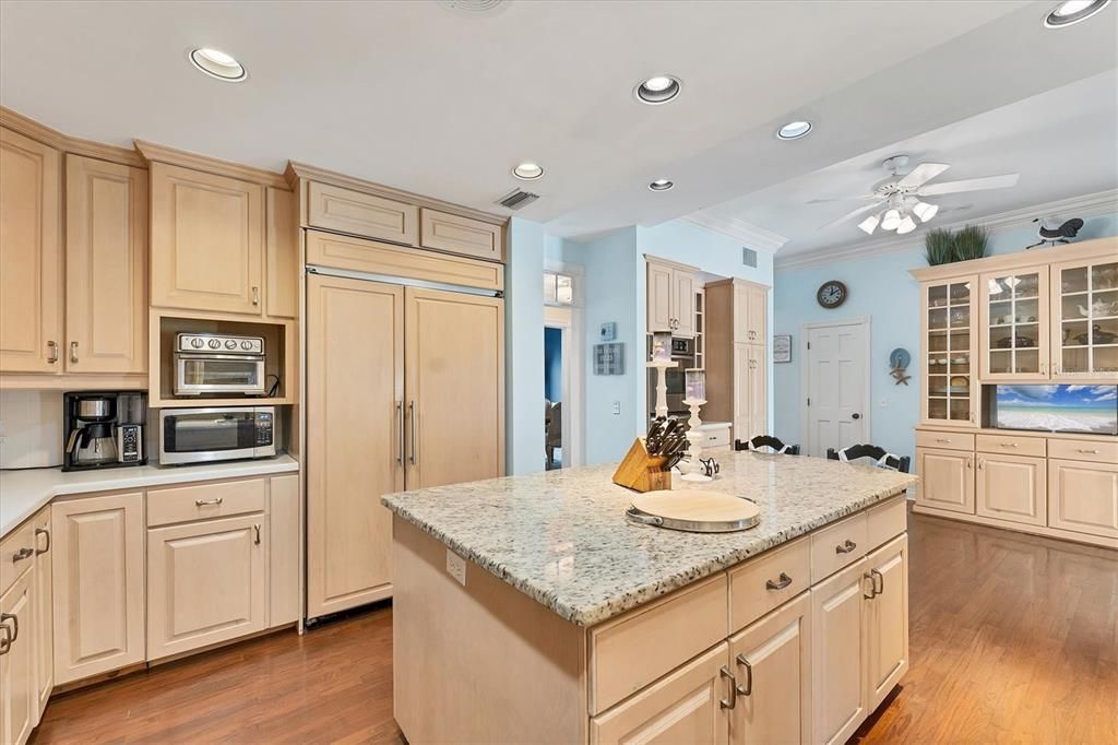 Activo con contrato: $1,795,000 (5 camas, 3 baños, 4554 Pies cuadrados)