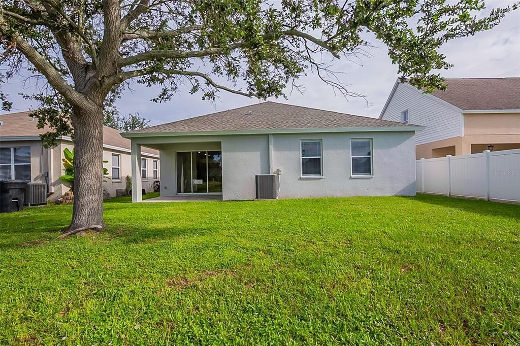 合同活跃: $284,900 (4 贝兹, 2 浴室, 1682 平方英尺)