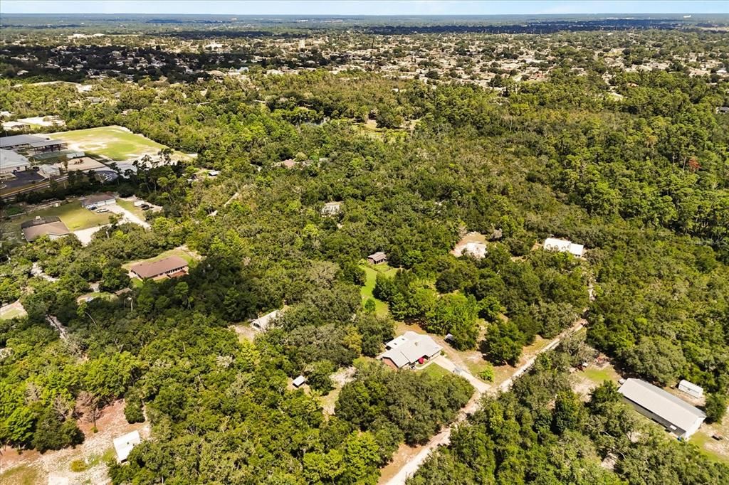 Под контрактом: $454,900 (3 спален, 2 ванн, 2214 Квадратных фут)