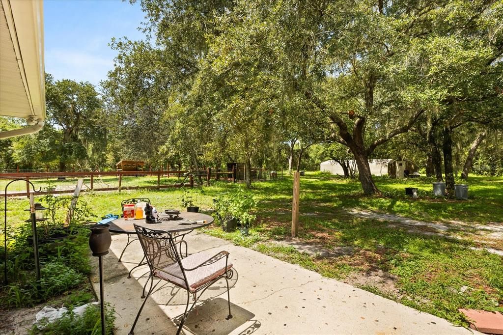 Под контрактом: $454,900 (3 спален, 2 ванн, 2214 Квадратных фут)