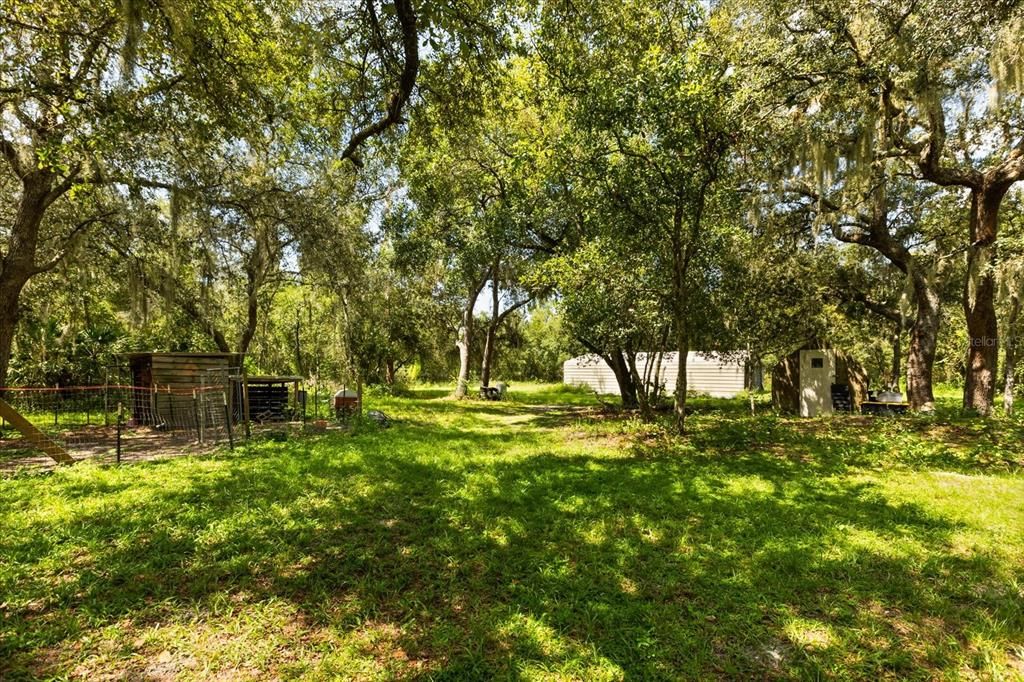 Под контрактом: $454,900 (3 спален, 2 ванн, 2214 Квадратных фут)