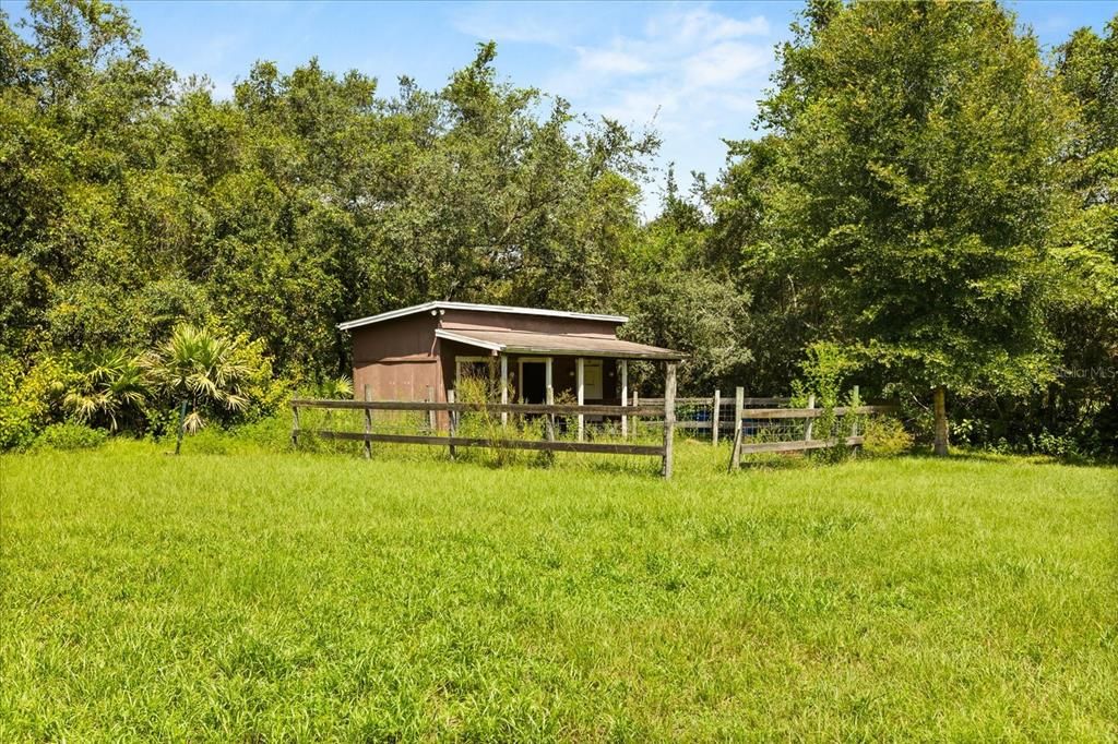 Под контрактом: $454,900 (3 спален, 2 ванн, 2214 Квадратных фут)