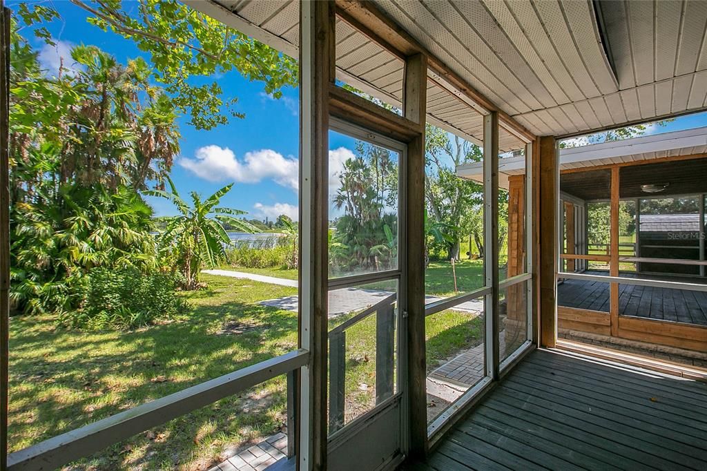 For Sale: $415,000 (3 beds, 3 baths, 2149 Square Feet)