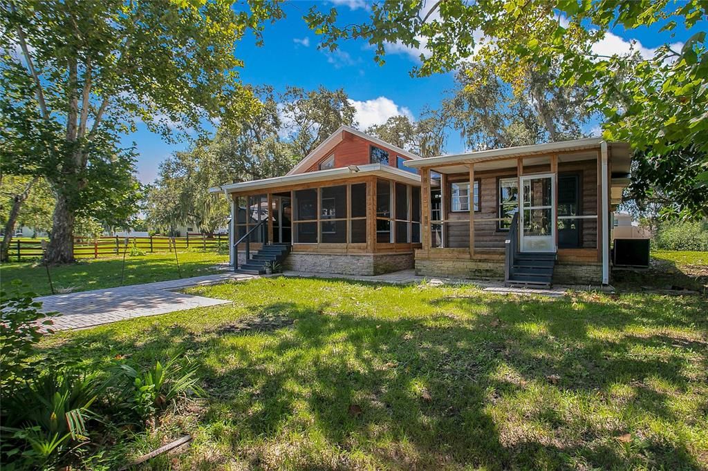 For Sale: $415,000 (3 beds, 3 baths, 2149 Square Feet)