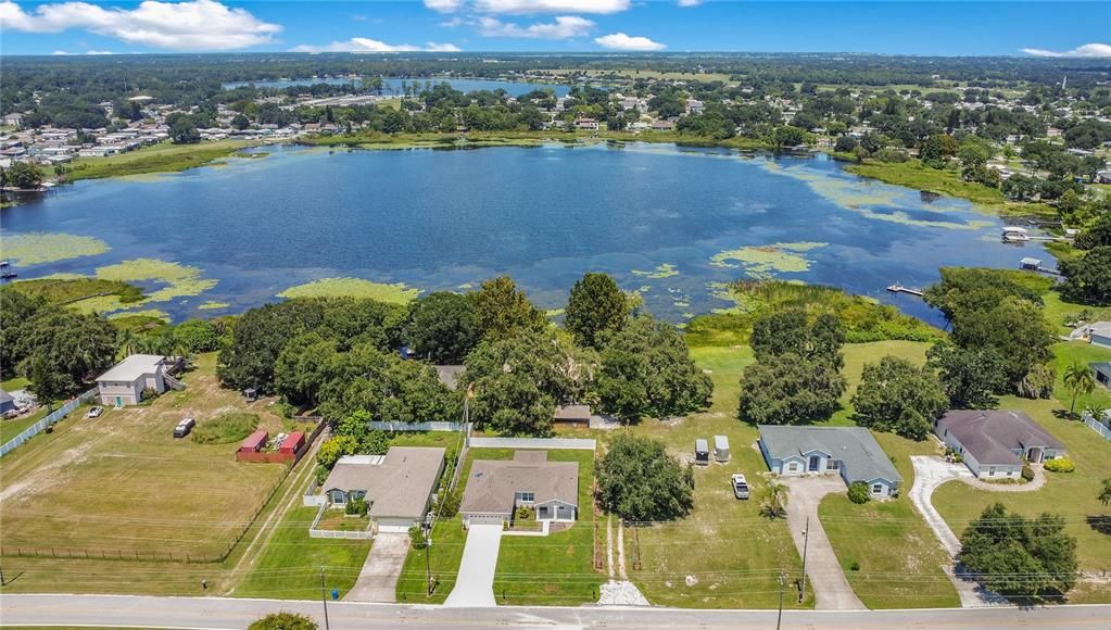 For Sale: $415,000 (3 beds, 3 baths, 2149 Square Feet)