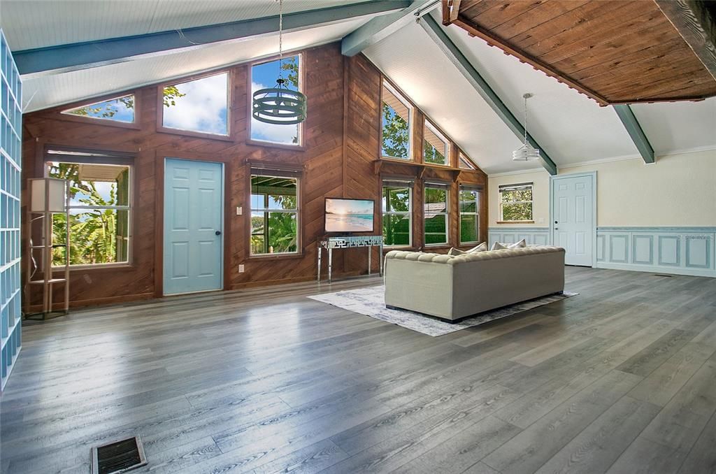 For Sale: $415,000 (3 beds, 3 baths, 2149 Square Feet)