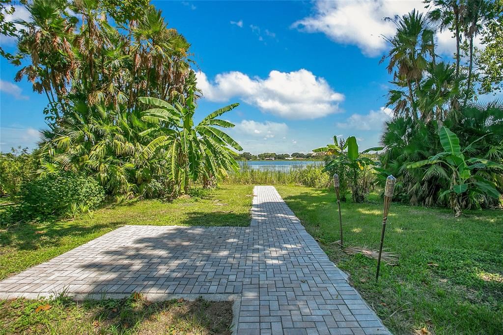 For Sale: $415,000 (3 beds, 3 baths, 2149 Square Feet)