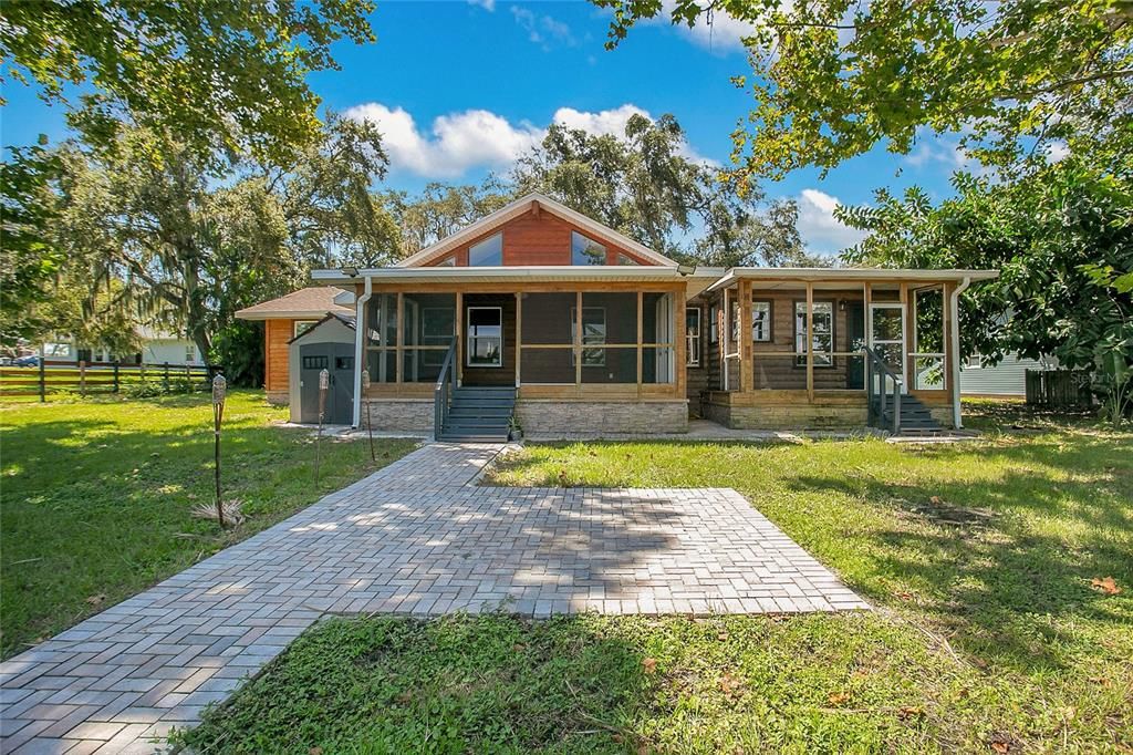 For Sale: $415,000 (3 beds, 3 baths, 2149 Square Feet)