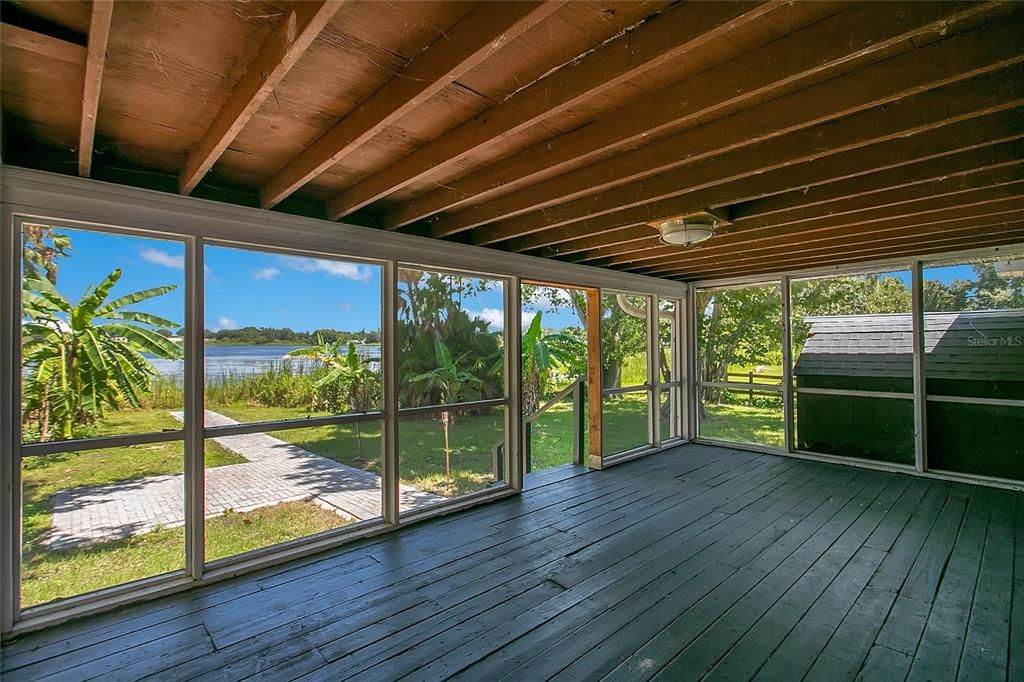 For Sale: $415,000 (3 beds, 3 baths, 2149 Square Feet)