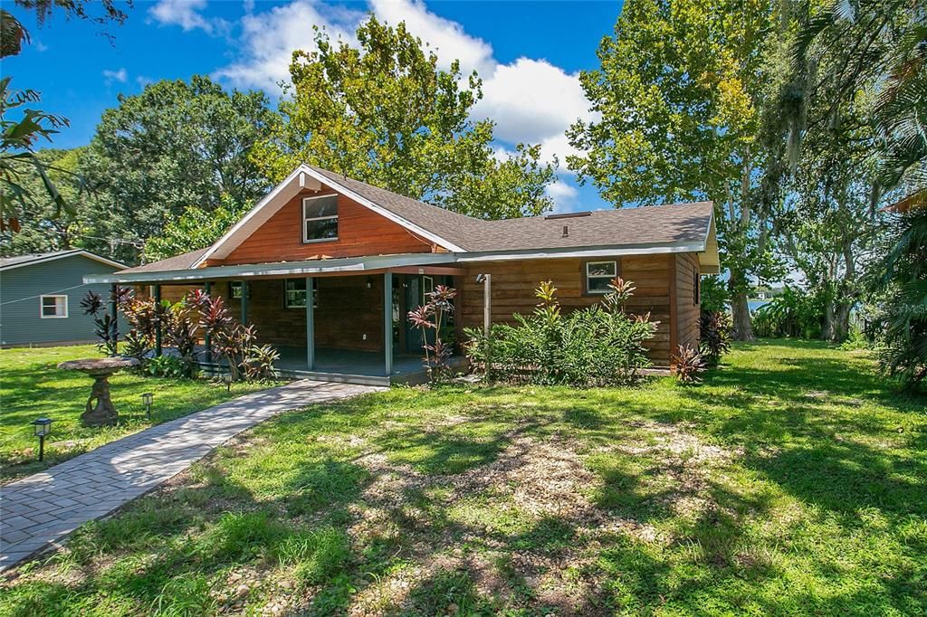 For Sale: $415,000 (3 beds, 3 baths, 2149 Square Feet)