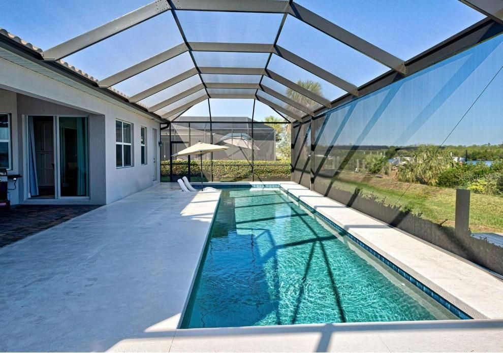 出租: $4,425 (4 贝兹, 2 浴室, 2349 平方英尺)