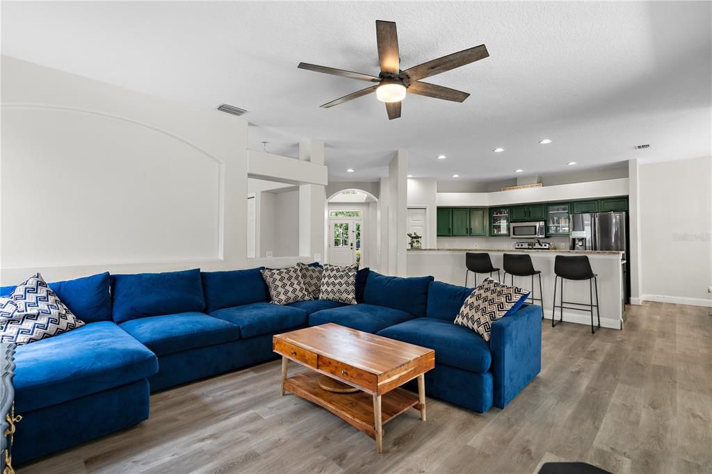 Active With Contract: $875,000 (5 beds, 2 baths, 3510 Square Feet)