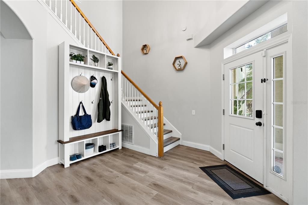 Active With Contract: $875,000 (5 beds, 2 baths, 3510 Square Feet)