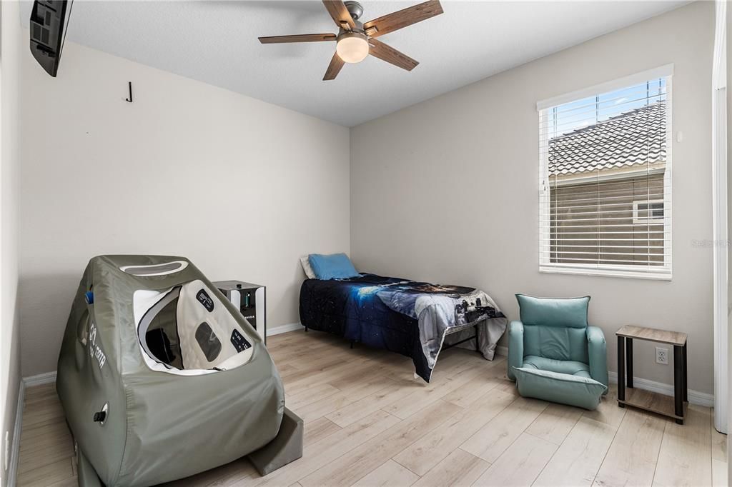 Active With Contract: $875,000 (5 beds, 2 baths, 3510 Square Feet)