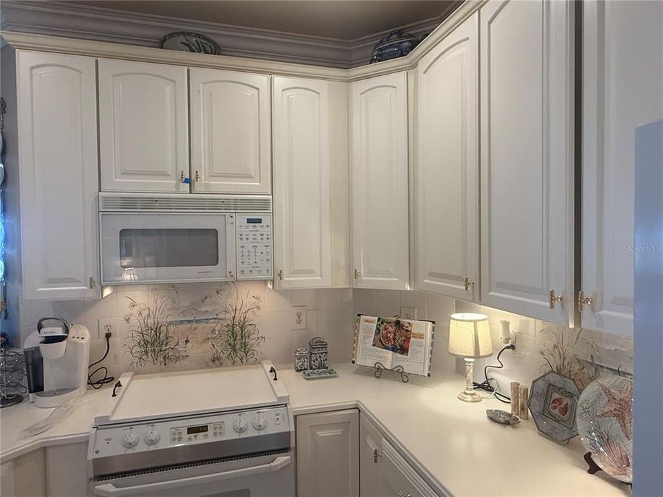 For Sale: $1,495,000 (3 beds, 3 baths, 1889 Square Feet)