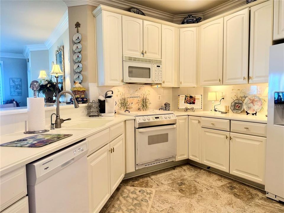 For Sale: $1,495,000 (3 beds, 3 baths, 1889 Square Feet)