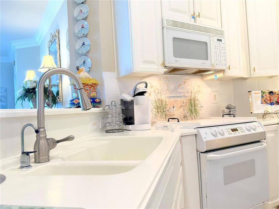 For Sale: $1,495,000 (3 beds, 3 baths, 1889 Square Feet)