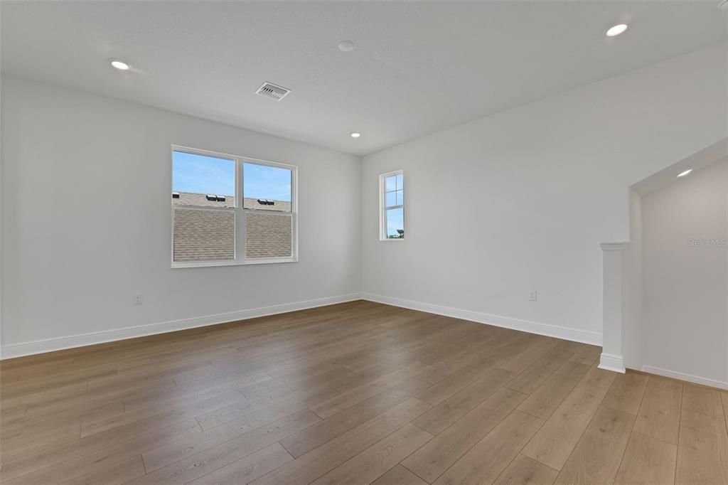 For Sale: $685,000 (4 beds, 4 baths, 3099 Square Feet)