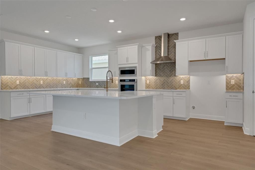 For Sale: $685,000 (4 beds, 4 baths, 3099 Square Feet)