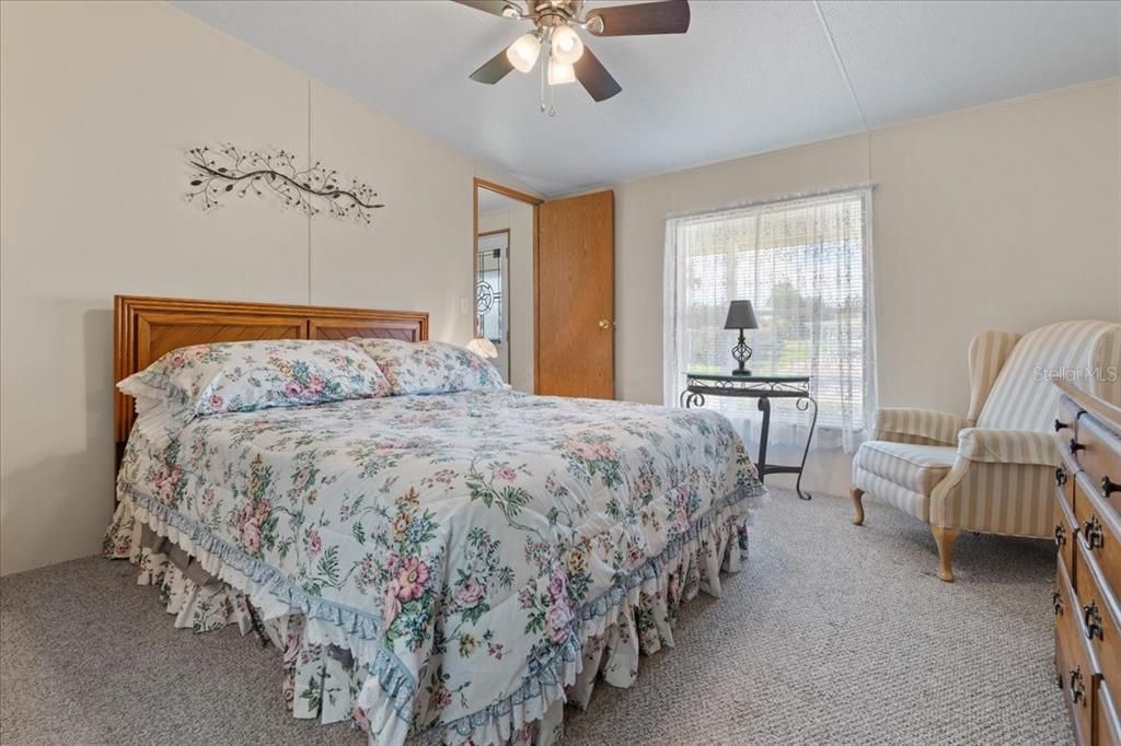 Active With Contract: $170,000 (2 beds, 2 baths, 1000 Square Feet)