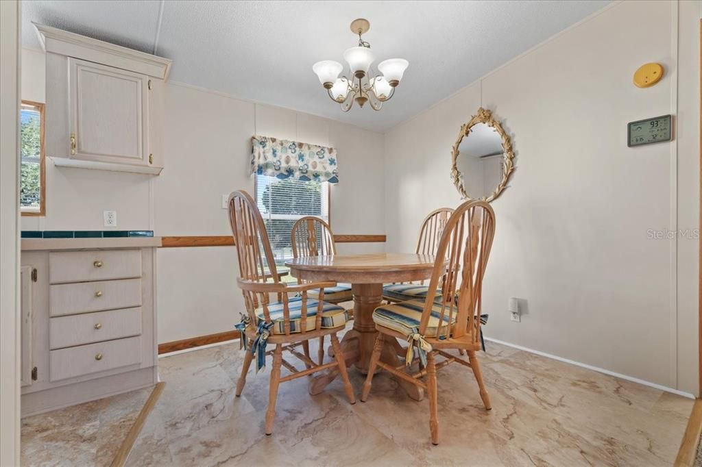 Active With Contract: $170,000 (2 beds, 2 baths, 1000 Square Feet)