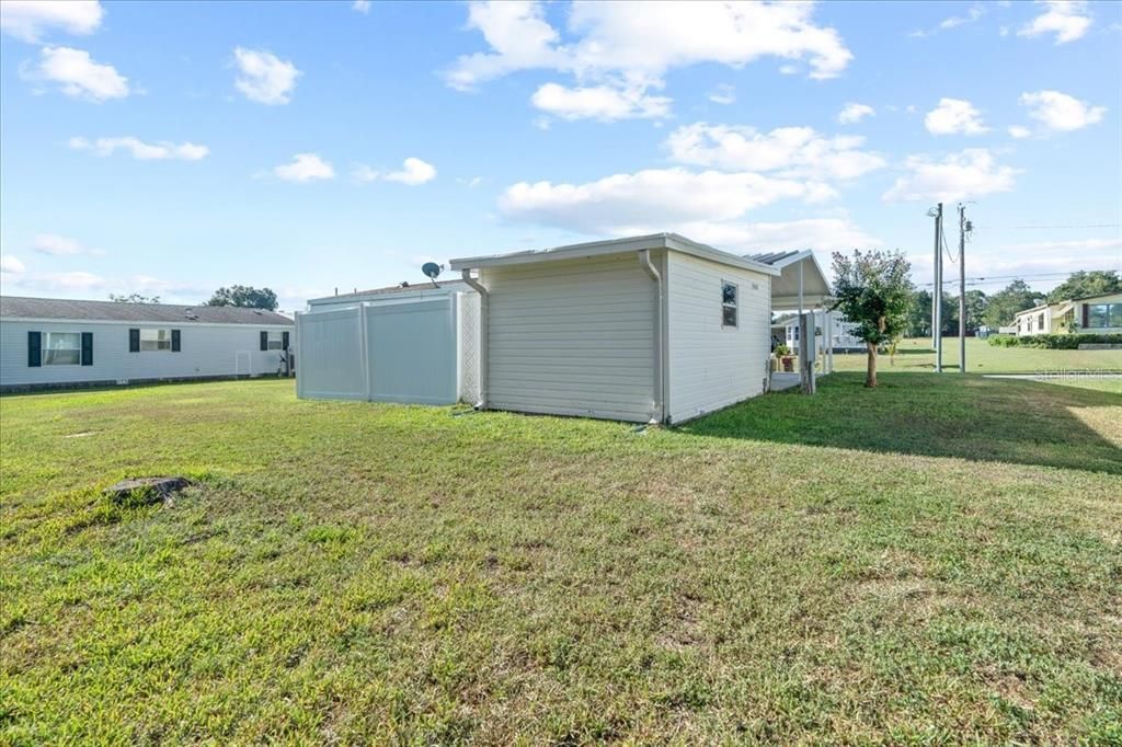 Active With Contract: $170,000 (2 beds, 2 baths, 1000 Square Feet)