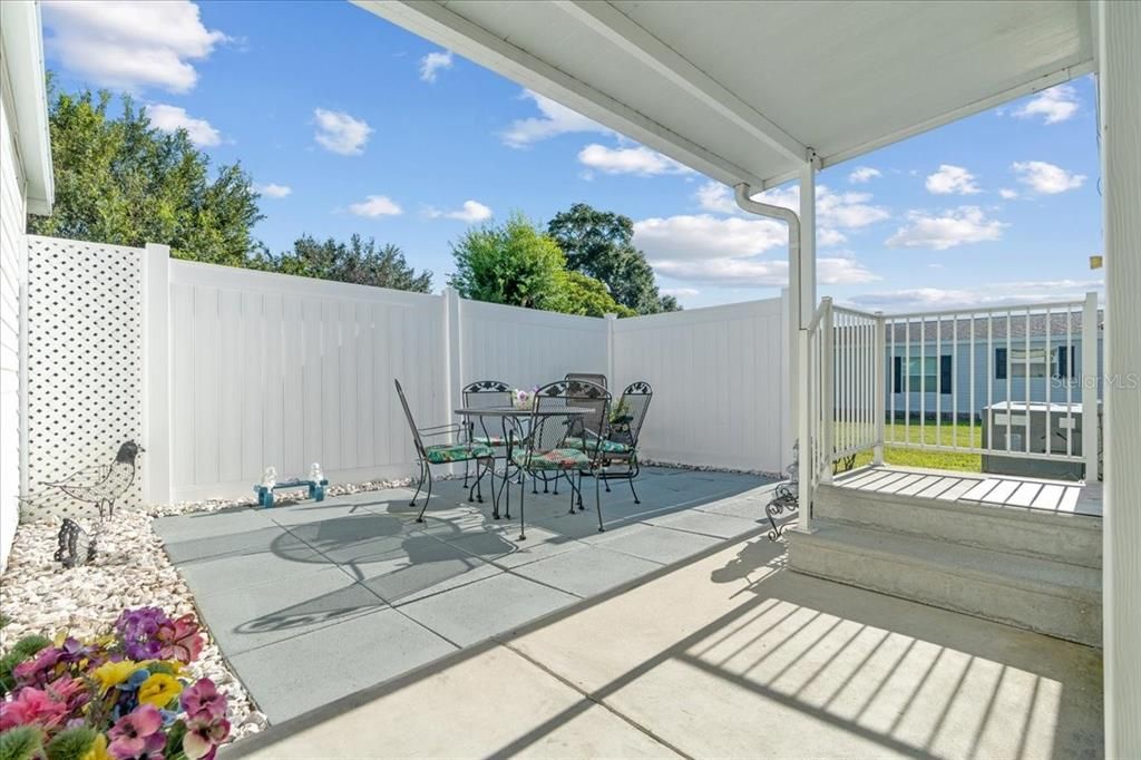 Active With Contract: $170,000 (2 beds, 2 baths, 1000 Square Feet)