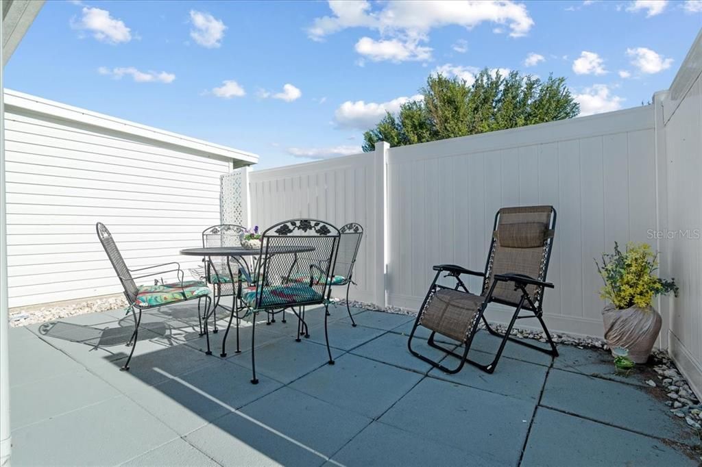 Active With Contract: $170,000 (2 beds, 2 baths, 1000 Square Feet)