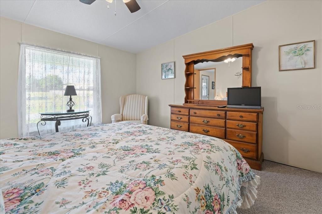 Active With Contract: $170,000 (2 beds, 2 baths, 1000 Square Feet)