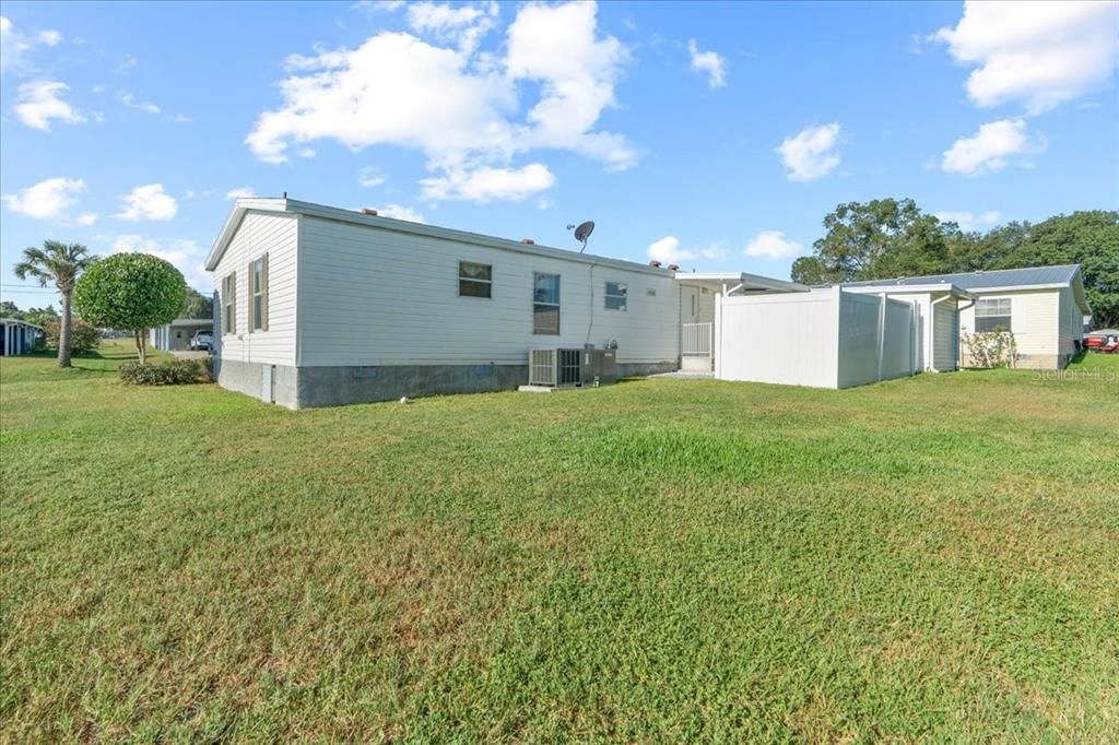 Active With Contract: $170,000 (2 beds, 2 baths, 1000 Square Feet)