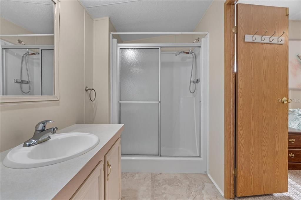 Active With Contract: $170,000 (2 beds, 2 baths, 1000 Square Feet)