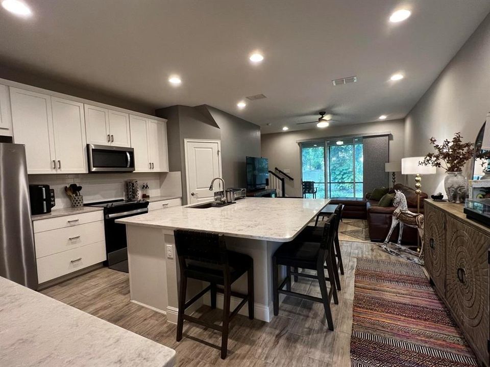 待售: $435,000 (3 贝兹, 2 浴室, 1667 平方英尺)