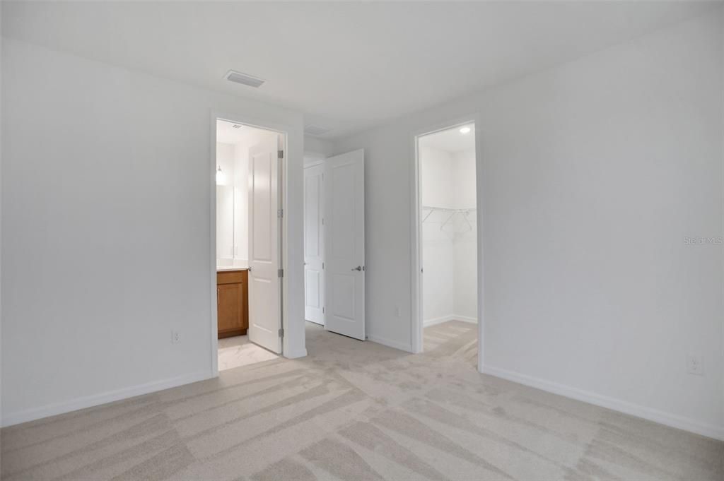 En Venta: $619,900 (6 camas, 3 baños, 3550 Pies cuadrados)