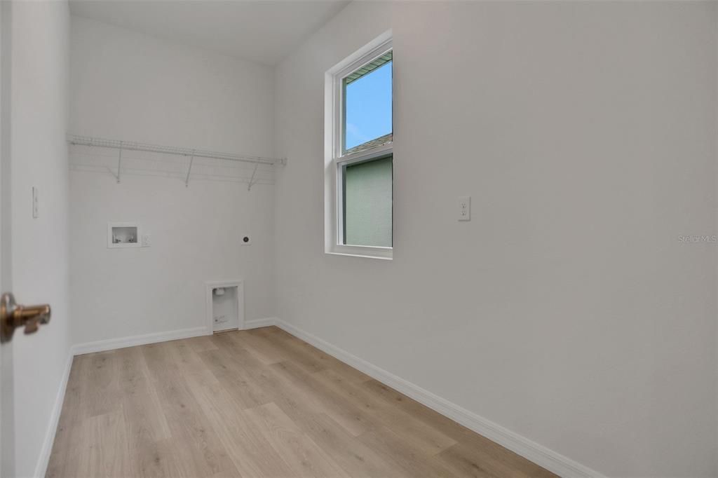 En Venta: $619,900 (6 camas, 3 baños, 3550 Pies cuadrados)