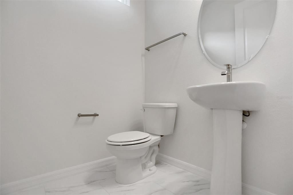 En Venta: $619,900 (6 camas, 3 baños, 3550 Pies cuadrados)