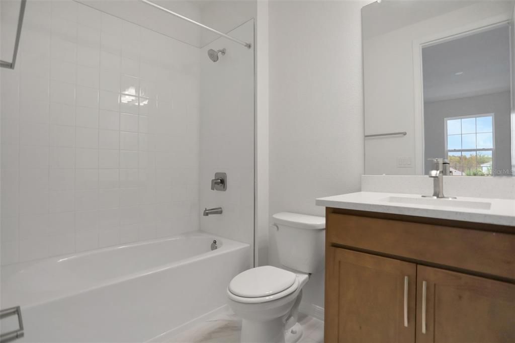 En Venta: $619,900 (6 camas, 3 baños, 3550 Pies cuadrados)