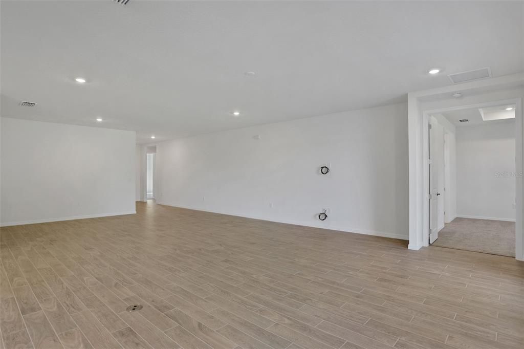 待售: $599,990 (4 贝兹, 3 浴室, 2687 平方英尺)