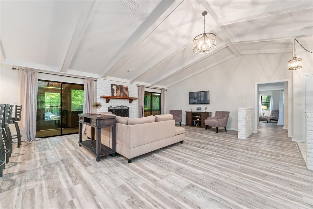 В аренду: $3,950 (3 спален, 2 ванн, 1994 Квадратных фут)