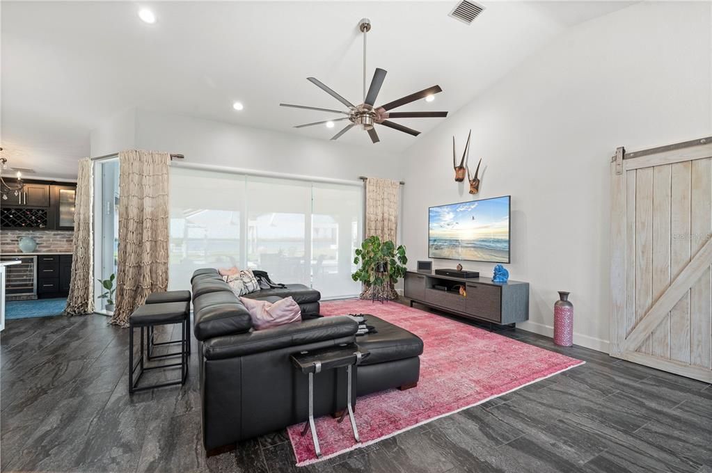 На продажу: $1,399,000 (4 спален, 3 ванн, 2603 Квадратных фут)