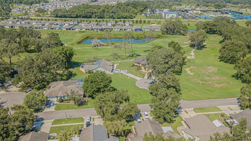 На продажу: $74,900 (0.23 acres)