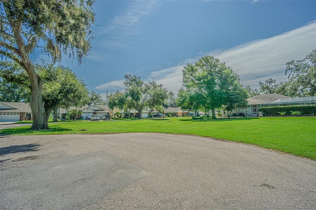 На продажу: $74,900 (0.23 acres)