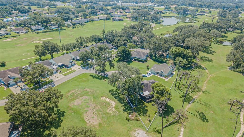 На продажу: $74,900 (0.23 acres)