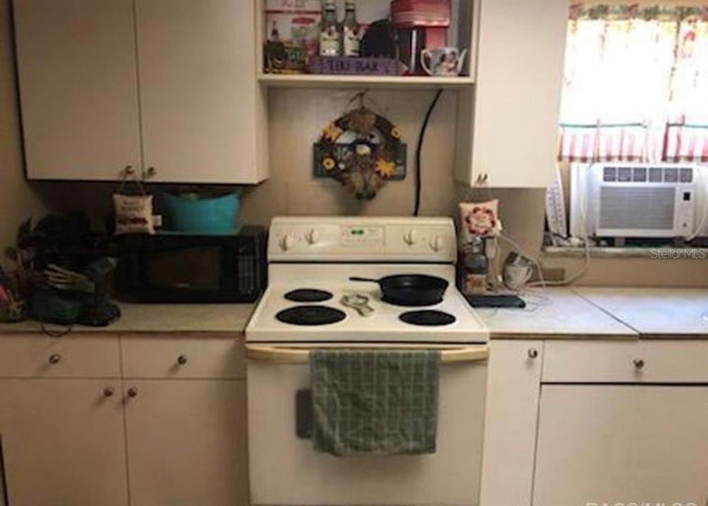 For Sale: $225,000 (3 beds, 1 baths, 1216 Square Feet)