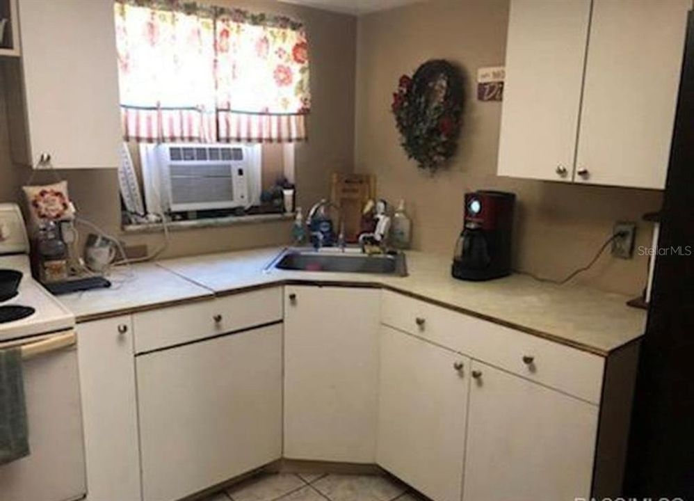 For Sale: $225,000 (3 beds, 1 baths, 1216 Square Feet)