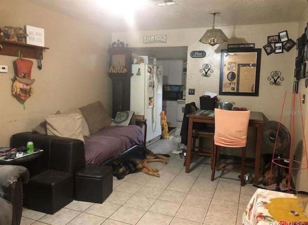 For Sale: $225,000 (3 beds, 1 baths, 1216 Square Feet)